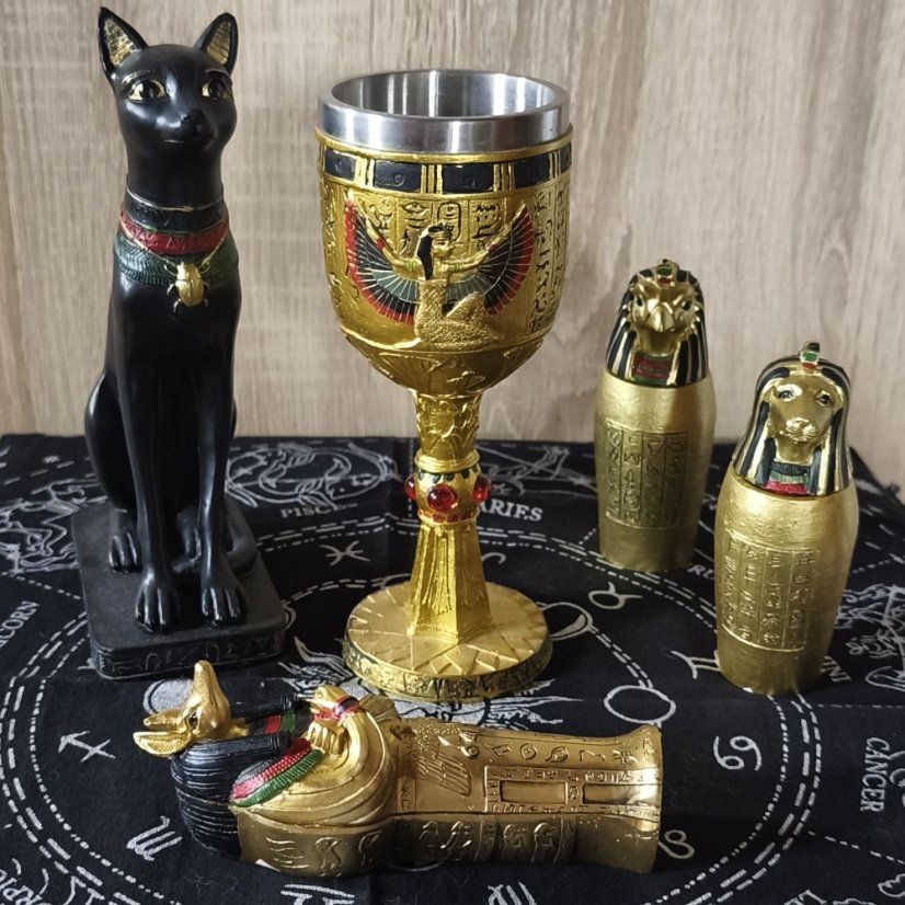 Egyptská číše -Isis