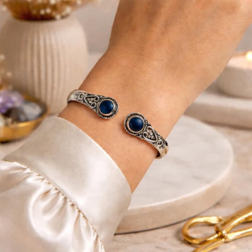 Náramek s kamenem Lapis lazuli – energie intuice a ochrany
