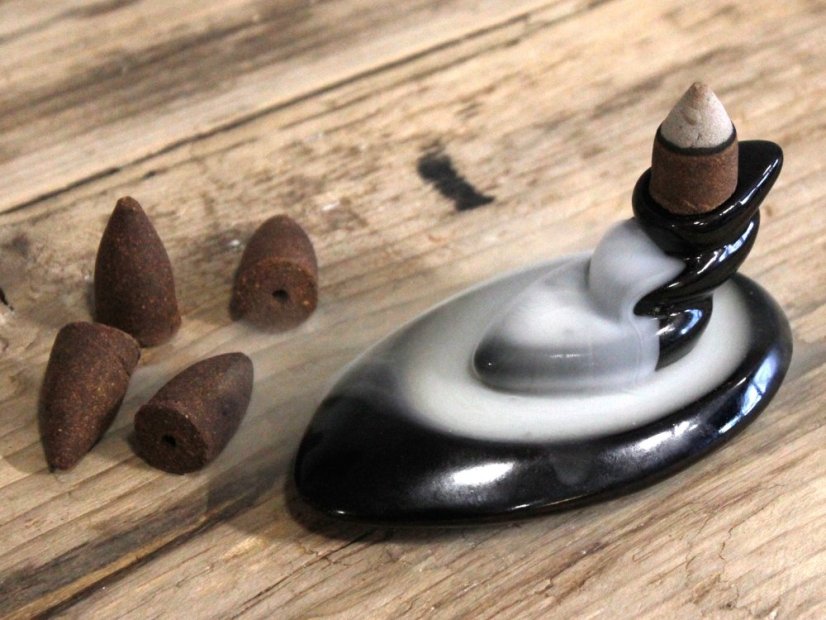 Vonné kužely Aromatika Tekoucí Dým - Palo Santo